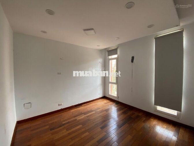 Cho thuê biệt thự Mỗ Lao,Hà Đông DT 250m2 x 3 tầng giá 45 triệu/tháng