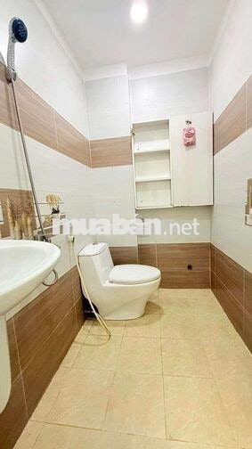 NHÀ NGỘP, TỔNG GIẢM, 850TR, HXH, LÊ THỊ HÀ, GIÁ HƠN 3 TỶ XÍU, CÒN TL. 