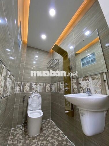 Cần cho thuê nhà mới HXH 958/3A Lạc Long Quân P.8 Q.Tân Bình