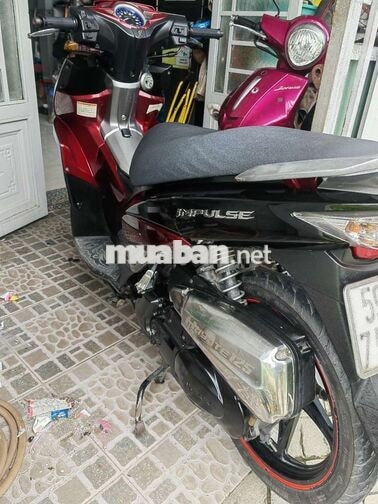 Suzuki Impulse màu Đỏ đen