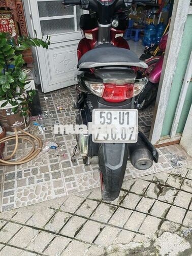Suzuki Impulse màu Đỏ đen