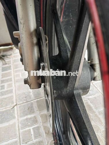 Suzuki Impulse màu Đỏ đen