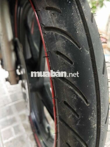 Suzuki Impulse màu Đỏ đen