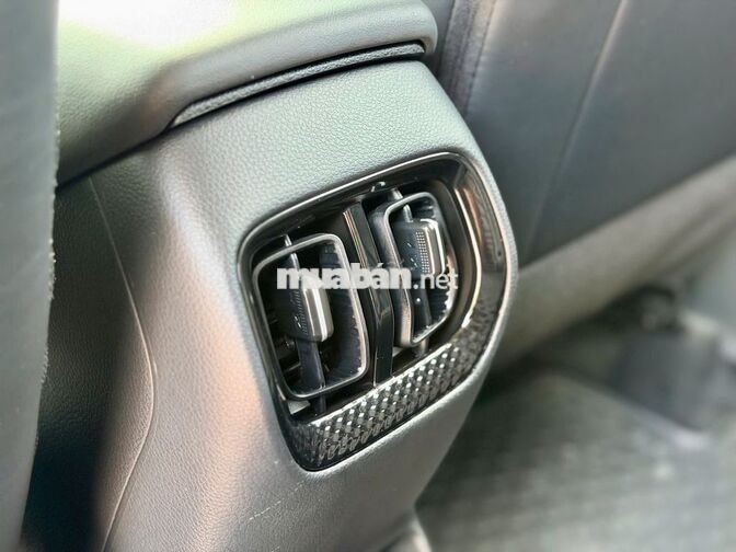 Kia Sonet 2024 1.5 Premium- đậu lướt vát 5000 km!?