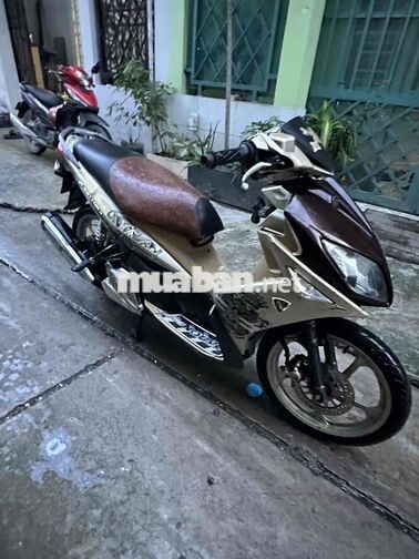 Yamaha Novo 4 Nâu Vàng Kem Zin êm mạnh