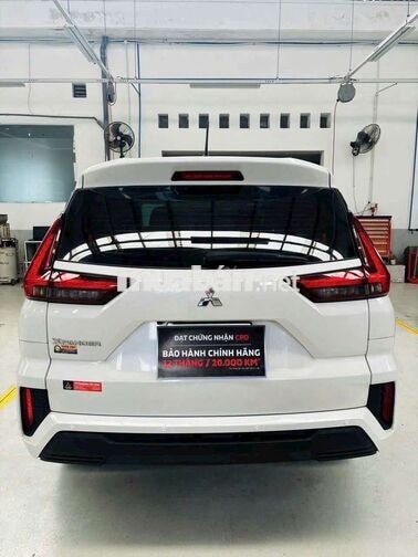 Mitsubishi Xpander 7 chỗ màu Trắng