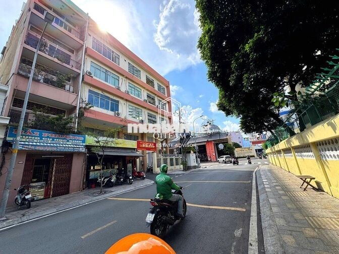 CHO THUÊ NHÀ MT - TRẦN ĐÌNH XU, QUẬN 1 - 4,5x18m - 2 TẦNG - 40 TRIỆU