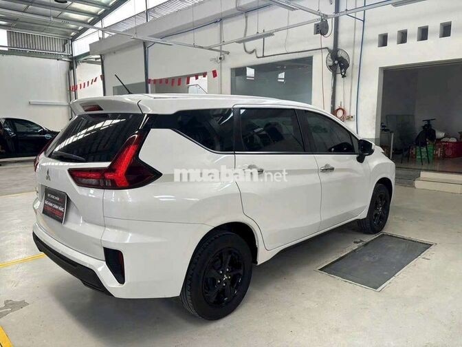 Mitsubishi Xpander 7 chỗ màu Trắng