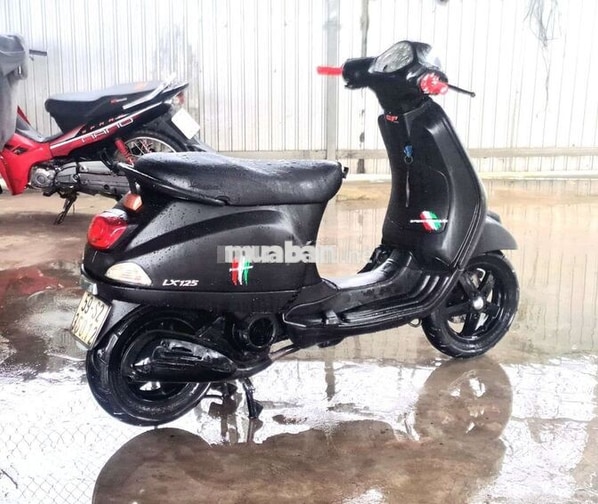 Piaggio Vespa LX 125