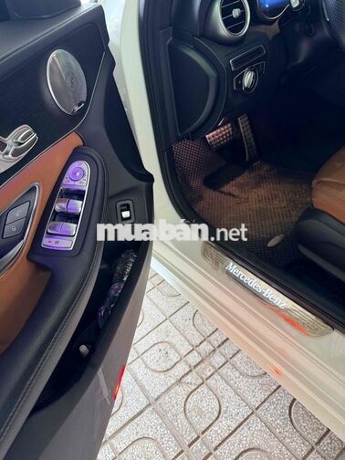 Mercedes-Benz C300 2020 AMG 80000 km Trắng