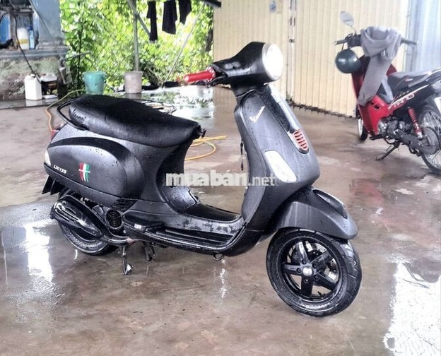Piaggio Vespa LX 125