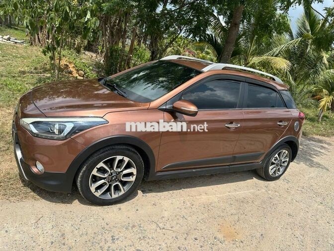 Hyundai i20 AT 2015 105.000km Nâu đất