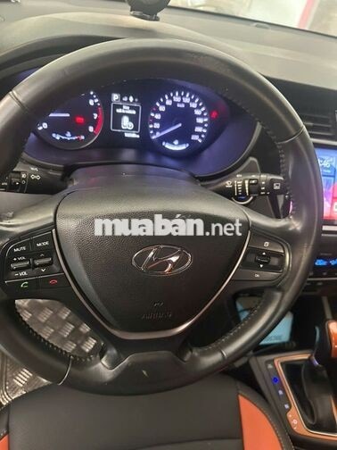 Hyundai i20 AT 2015 105.000km Nâu đất