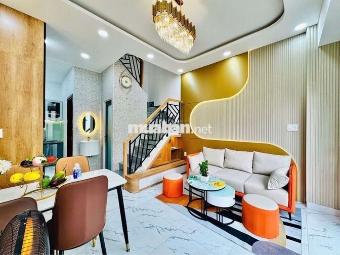 Gấp bán - 34M2 Hẻm xe hơi 3 tầng không lộ giới quy hoạch giá tốt 