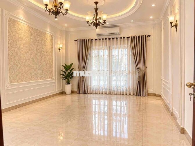 CHO THUÊ BIỆT THỰ SÂN VƯỜN BA VÌ Q10, DT 10X15M, TRỆT 2 LẦU GIÁ 60TR