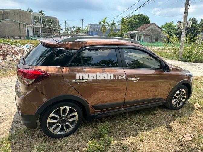Hyundai i20 AT 2015 105.000km Nâu đất