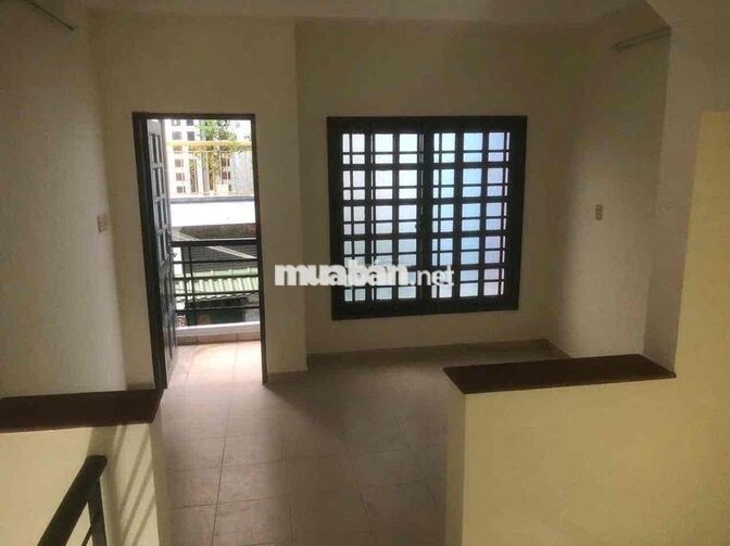 cho thuê nhà hxh ni sư huỳnh liên p10 tb. DT: 4m x 14m 2 lầu giá 14tr