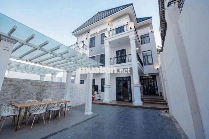 Cho Thuê Biệt thự đẹp mới – Gần Đường Nguyễn Thị Thập và Nguyễn Văn Li