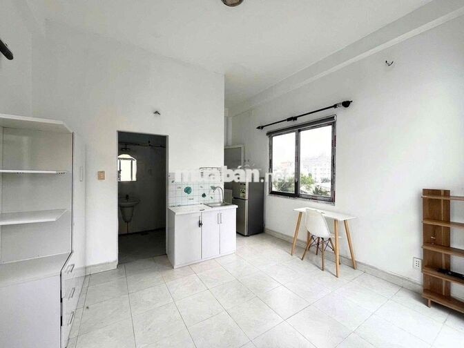 STUDIO ngay Phú Mỹ Hưng, chỉ 4tr7 ban công full nội thất, cửa sổ