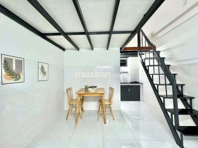 Full nội thất, có gác, giữa tháng 11 trống