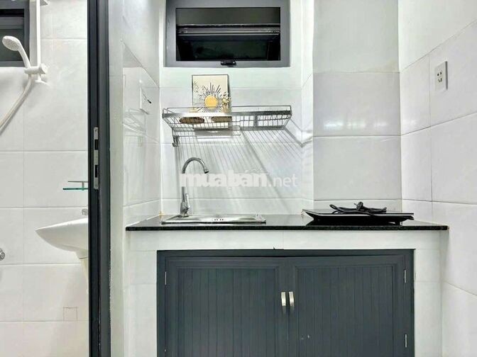 Full nội thất, có gác, giữa tháng 11 trống