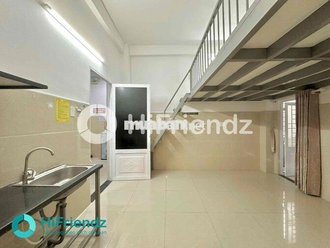 CHO THUÊ PHÒNG GÁC BANCOL 30m2 THANG MÁY NGAY THẠCH LAM_LUỸ BÁN BÍCH