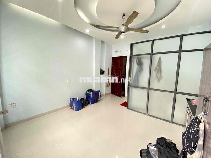 Phòng BAN CÔNG NGAY LÊ VĂN QUỚI full nội thất mới tinh như ảnh 100%