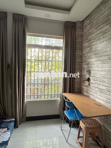 Phòng Trọ ban công riêng cửa sổ trời đón gió