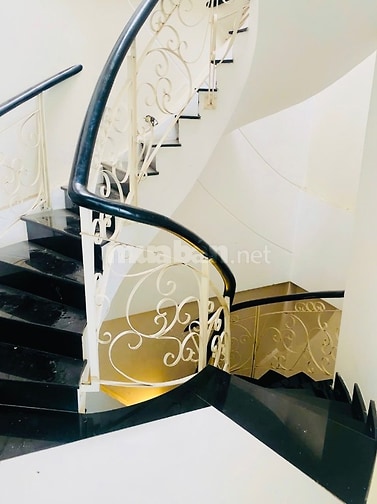Q3 Chính chủ cho thuê nhà nguyên căn 656/8 Cmt8, P11, Q3