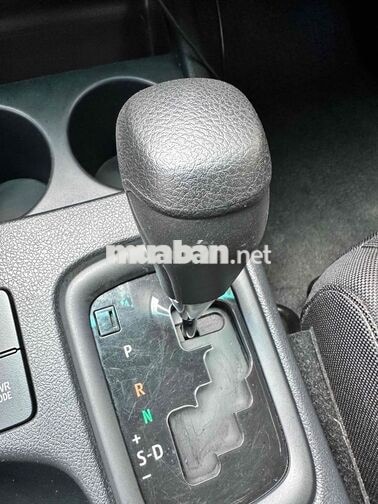 TOYOTA HILUX 4x2 AT 2021 NHẬP KHẨU