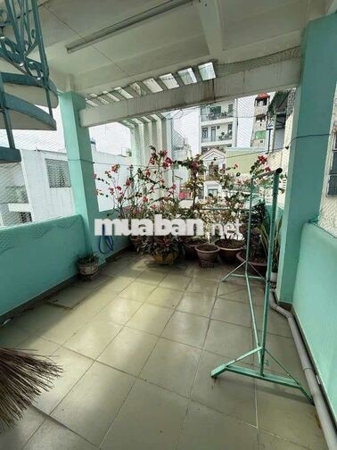 NHÀ ĐẸP HẺM XE HƠI - Nguyễn Đình Chiểu, Quận 3 - 4 Tầng Có ST, 3PN 3WC