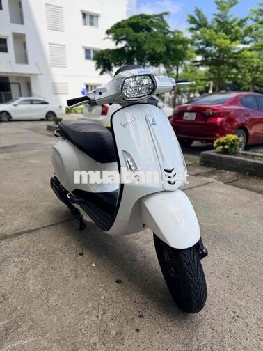 Piaggio Vespa Sprint iGet Trắng