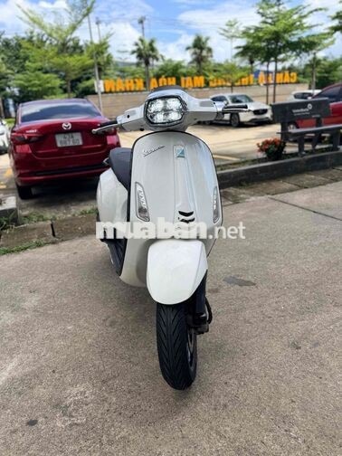 Piaggio Vespa Sprint iGet Trắng