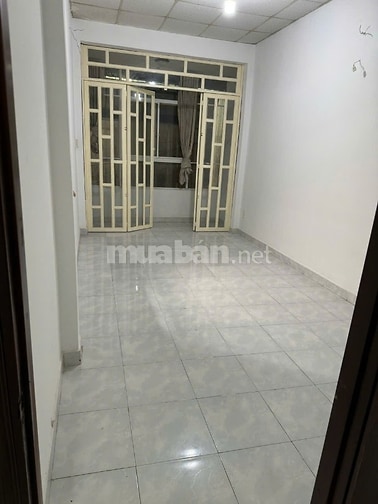 Mặt tiền Tôn Thất Hiệp, tiện kinh doanh, giao nhà ngay