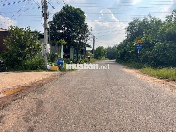 Bán lô đất 80m2 trường tiểu học Thới Hòa, thông QL13 và MP Tân Vạn