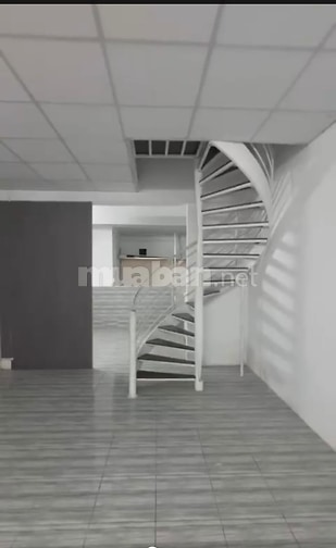 Cho thuê nhà mặt tiền Lê Văn Huân chính chủ
