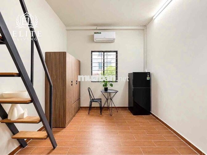 Nhà mới xây có gác ngay đại học Văn Lang