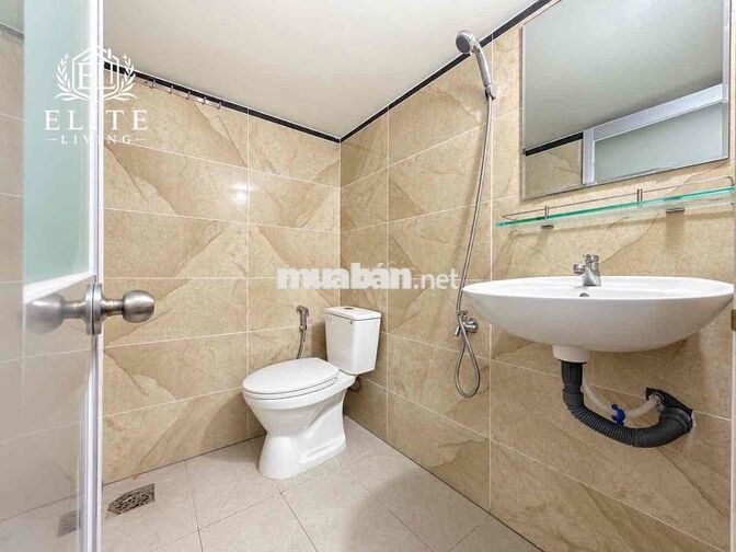 Nhà mới xây có gác ngay đại học Văn Lang