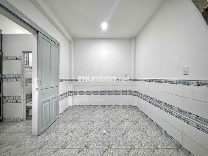 NHÀ NGUYÊN CĂN 1 TRỆT 1 LẦU KHU AO ĐÔI, MÃ LÒ HAI MẶT TIỀN SIÊU THOÁNG