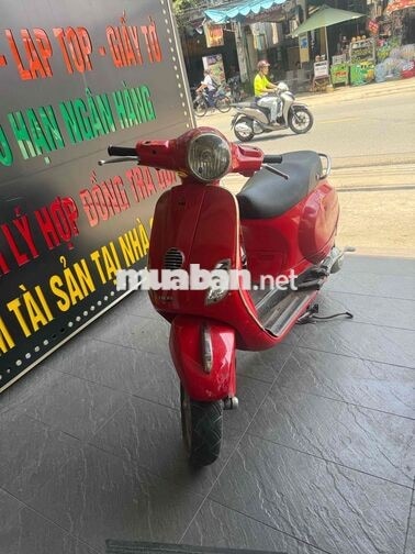 Piaggio Vespa Excel màu Đỏ