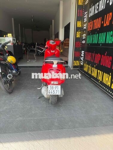 Piaggio Vespa Excel màu Đỏ