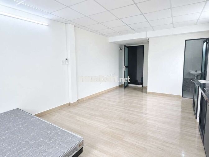 STUDIO FULL NỘI THẤT 5RTR - GẦN LOTTE, CHỢ TÂN QUY, CẦU KÊNH TẺ, RMIT