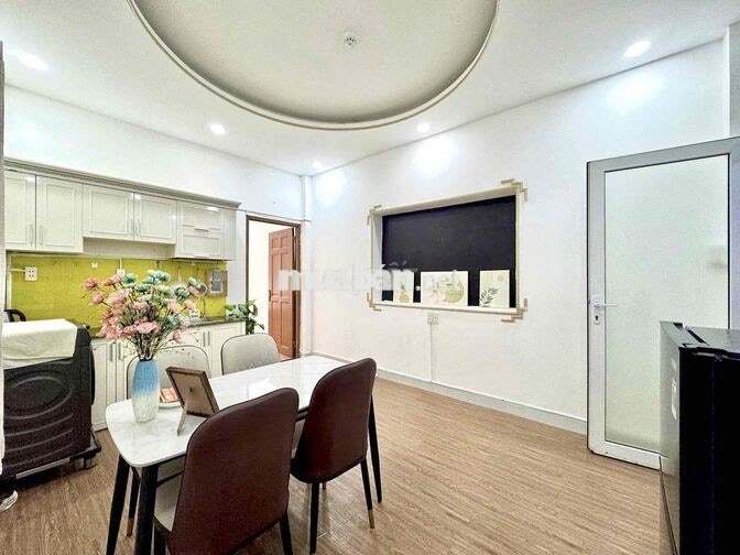 Cho thuê căn 1 phòng ngủ tách bếp rộng máy giặt full nt ở Lê Văn Sỹ Q3