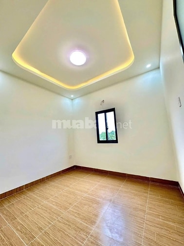 BÁN NHÀ 1 TRỆT 1 LẦU GIÁP TP.HCM 