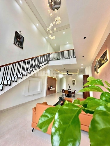 BÁN NHÀ 1 TRỆT 1 LẦU GIÁP TP.HCM 
