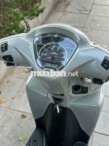 XE MÁY 68 - Honda Vision Thể Thao 2025 Xi Măng