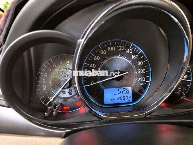 Toyota Vios Số sàn Bạc Zin 92%