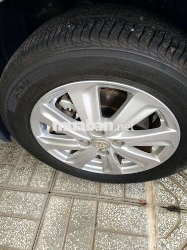 Toyota Vios Số sàn Bạc Zin 92%