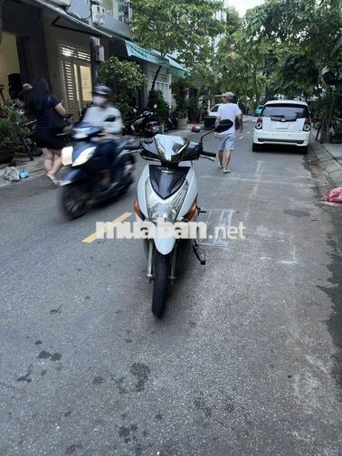 Honda Click Xe tay ga màu Trắng