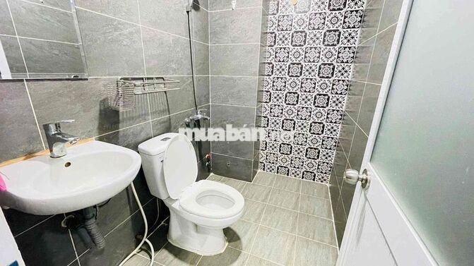 CHO THUÊ PHÒNG BAN CÔNG GIÁ HẠT DẺ NGAY HẺM ỐC ĐÀO CHỈ TỪ 4tr5-5Tr